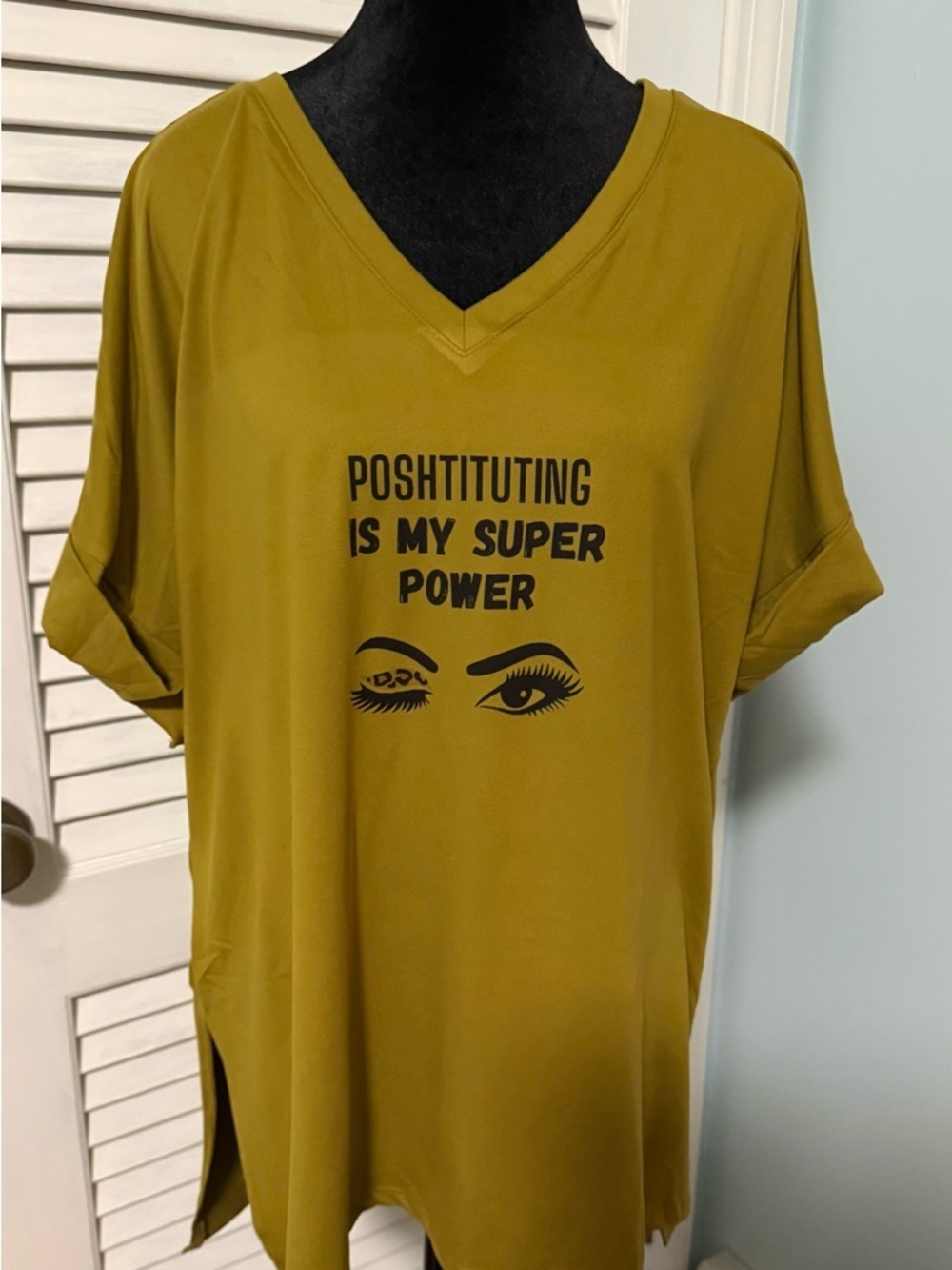 Zenana Olive Green oversized V-Neck Graphic Tee. NWOT